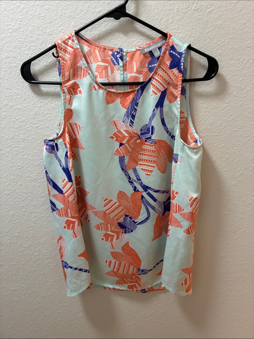 Daniel Rainn Coral, Mint & Navy Floral Sleeveless Shell Top